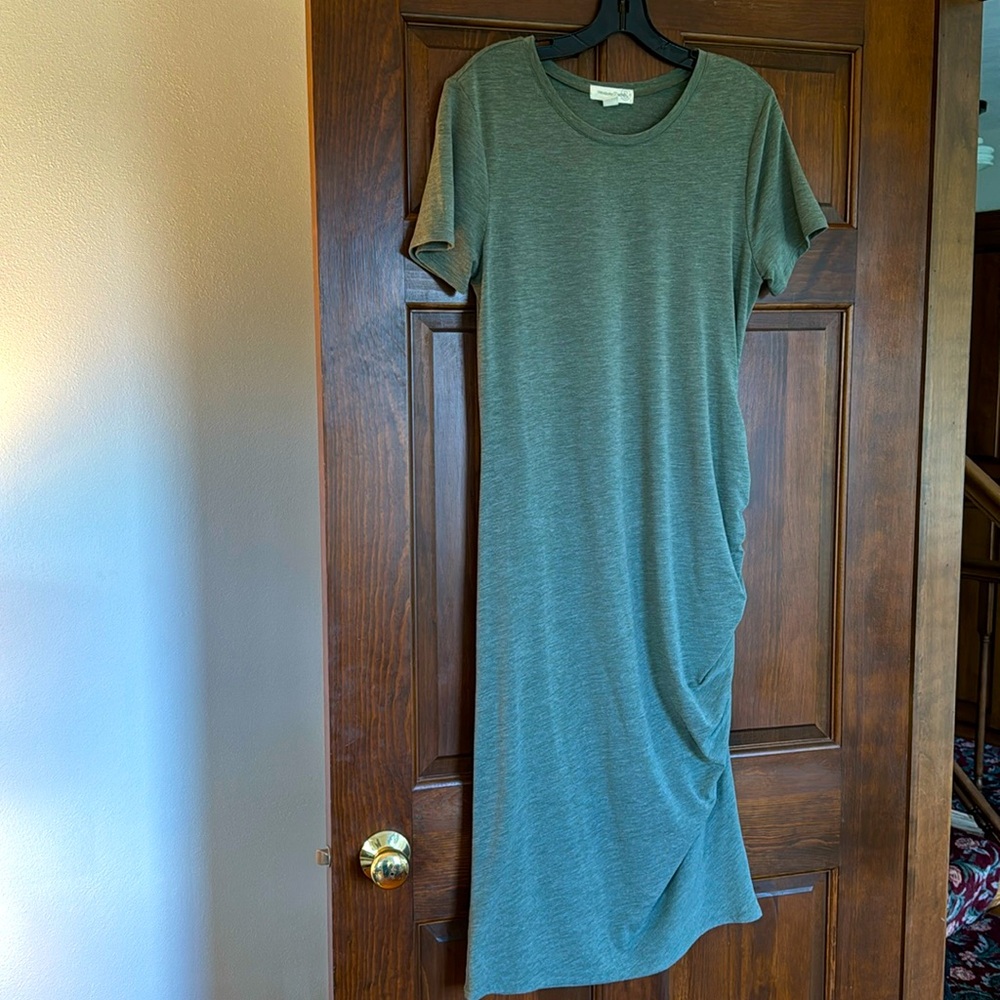 T-Shirt Dress with Side Ruching Sz. L